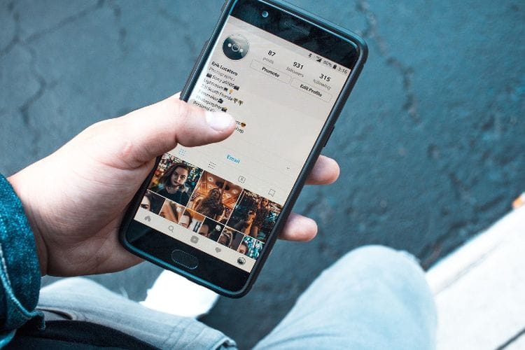 Sering Tertipu di Medsos? Ini Dia Alasan Banyak Generasi Muda yang Bepura-pura pada Media Sosial