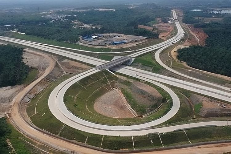 Ambis Jadi Negara Ekonomi Terbesar di Dunia, Indonesia Malah ‘Terlilit’ Utang Jumbo Gegara Mega Proyek Jalan Tol 2.103 Km