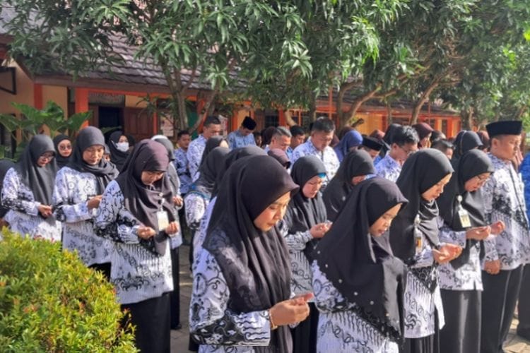 Bocoran Lengkap Gaji dan Tunjangan Kesejahteraan Guru dari Mendikdasmen: Non-sertifikasi Naik 30 Persen