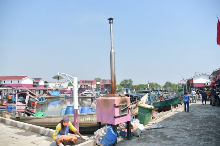 Gaet Universitas Pertahanan, Prabowo Bangun 16 Rumah Apung dan 200 Rumah Panggung di Muara Angke