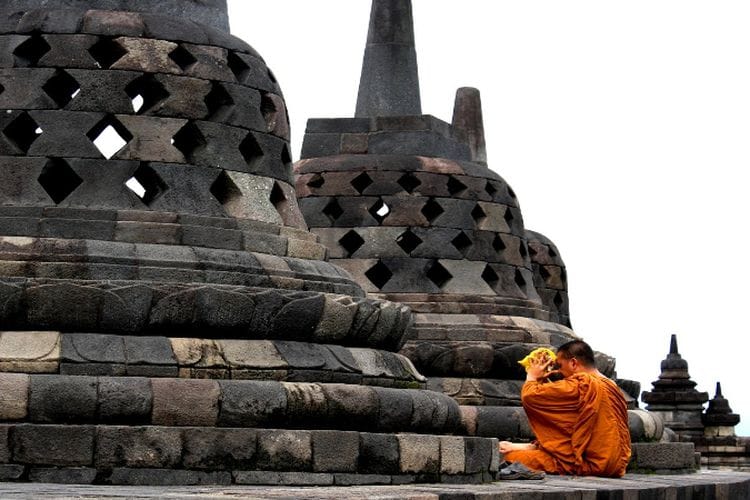 Saking Terkenalnya, Candi Borobudur Disorot oleh Sutradara Ron Fricke dalam Film Samsara