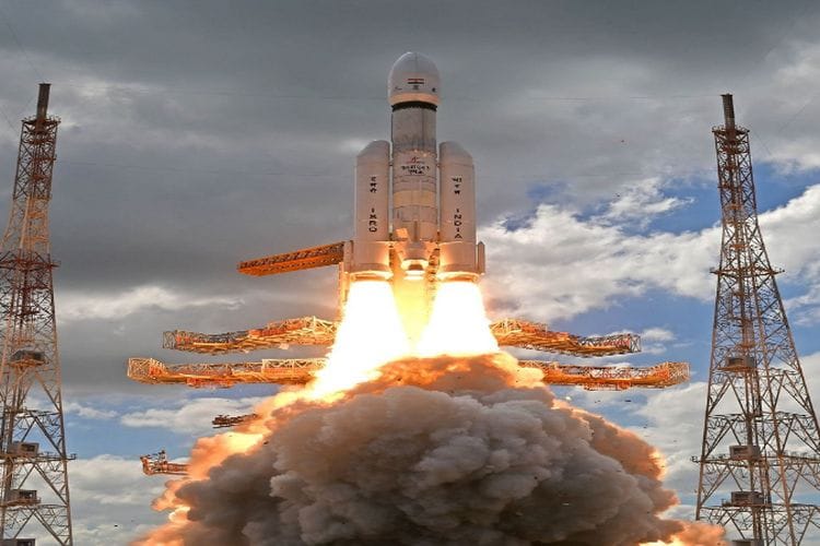 Di Tengah Krisis Populasi, India Malah Berambisi untuk Melakukan Eksplorasi Luar Angkasa Karena Peluncuran Chandrayaan-3 oleh ISRO