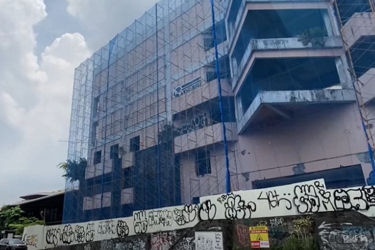 Gedung Terbengkalai 20 Tahun di Yogyakarta Ini Ternyata Sempat Bikin UGM Tekor Rp44,2 Miliar, Kok Bisa?