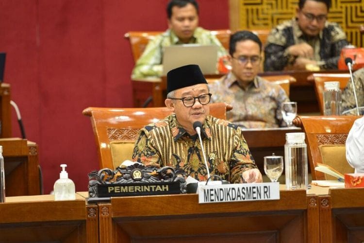 3 Hadiah Mendikdasmen di Hari Guru, 606.000 Pendidik dari PNS, PPPK dan, Honorer Bersiap Terima Tunjangan Ini!