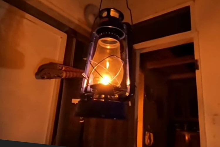 Tinggalkan Lampu Teplok Tapi Tolak PLN? 75 Keluarga di Banyumas Kompak Bangun Desa Mandiri dengan Infrastruktur Ini