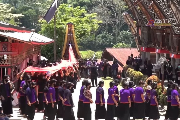 Punya Gua Pemakaman Termahal di Dunia, Warga Kampung Sulawesi Selatan Ini Rupanya Tak Biasa Kubur Mayat