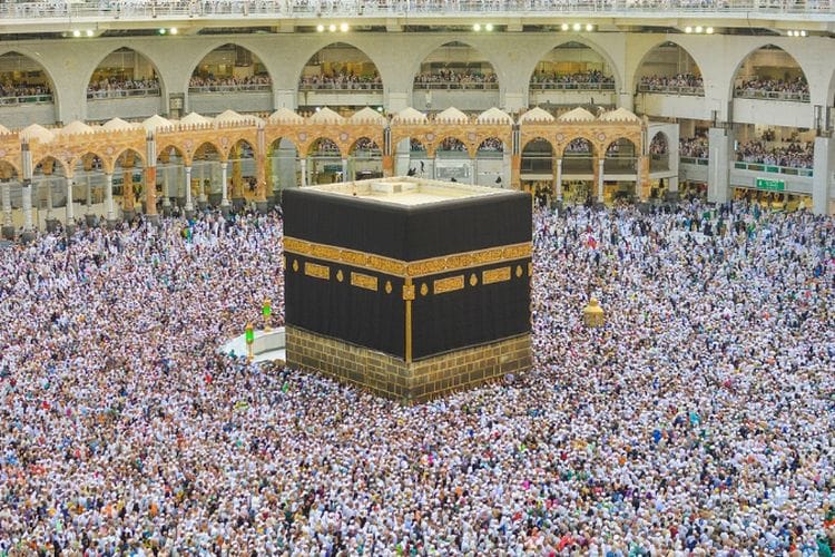 Unik! 97 Warga di Desa Tembalang, Semarang Kompak Berangkat Umroh Bareng Usai Nabung Selama 7 Tahun