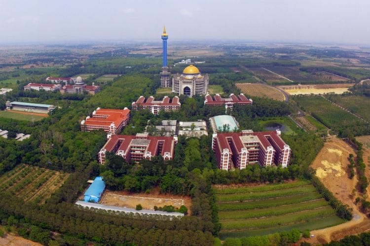 Bayar Pakai Dollar, Pondok Pesantren Termahal di Jawa Barat Ini Modal Belajarnya Capai USD 3.500