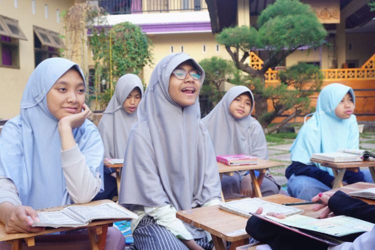 Berlokasi di Temanggung, Pesantren Ini Khusus untuk Santri Tunarungu dan Tunawicara