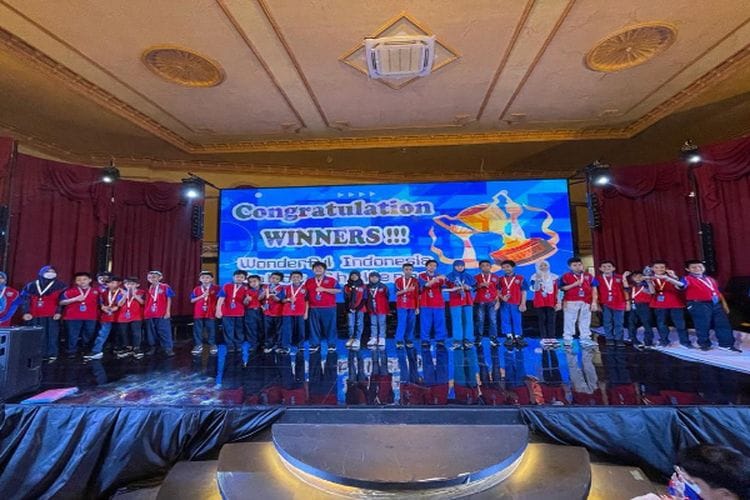 Cetak Rekor Prestasi Dunia, Siswa SD Islam di Surabaya Ini Ternyata Belajar Robotik Sejak Dini