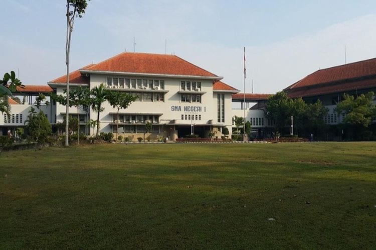 Berdiri Sejak Sebelum Kemerdekaan, Inilah 7 Sekolah Tertua di Indonesia