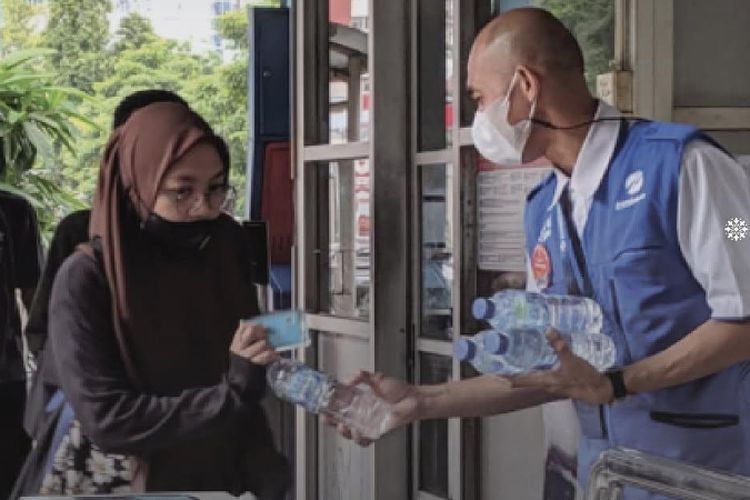 Warga Jakarta Sudah Tahu? Transjakarta Bagi-bagi Takjil Gratis di Halte selama Ramadhan, Cek Lokasinya