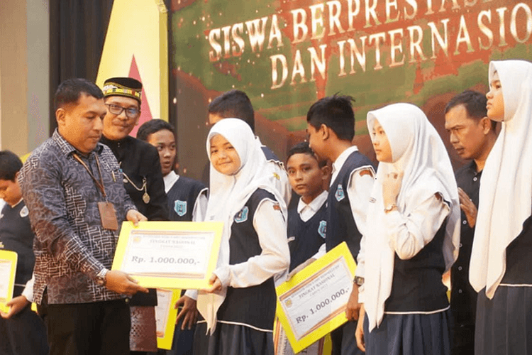 SIAP-SIAP! Pelajar Aceh Bakal Didisiplinkan dengan Aturan Terbaru, Tapi Bukan Dikirim ke Barak Militer