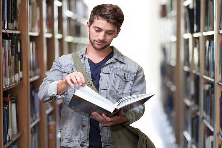 31% Gen Z Pilih Tinggalkan Kuliah Berdasar Survei Deloitte 2025, Alasannya Mengejutkan!