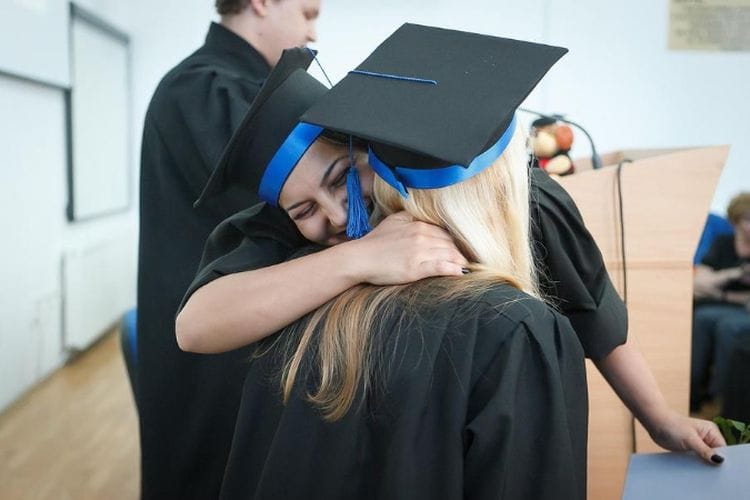 Viral Wisuda SMK di Purwokerto Mewahnya Saingi Universitas, Acara Kelulusan Siswa Kini Jadi Ajang FOMO Tahunan