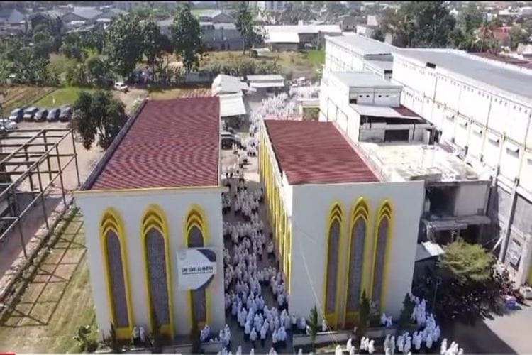 Jarang Diketahui! 5 Pesantren Terbesar dan Termegah di Jawa Timur, Nomor 1 Bukan di Jombang