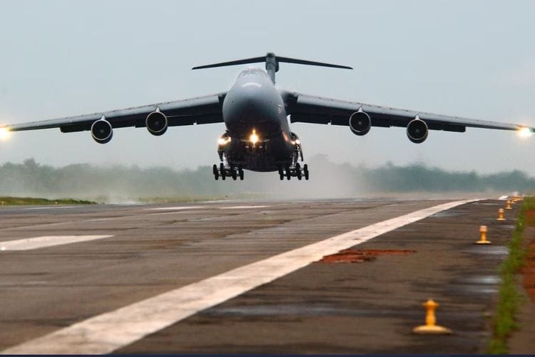 20 Pesawat Kargo Militer AS Merapat ke Timur Tengah, Konflik Iran vs Israel Makin Memanas!