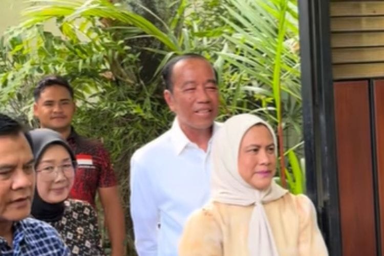 Muncul Luka Panjang di Leher, Dokter Tifa Beberkan Kondisi Jokowi Terkini: Semoga Lekas Sembuh Pak