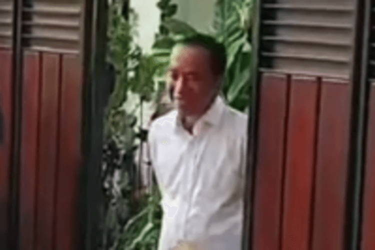 Heboh Jokowi Diduga Idap Penyakit Langka Harus Bawa Alkes saat Berjalan, Dokter Tifa: Ini Parah, Jangan Rawat Jalan