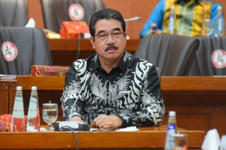 Harta Tak Sampai Rp3 Miliar, Hendrik Lewerissa Dijuluki Kepala Daerah Termiskin