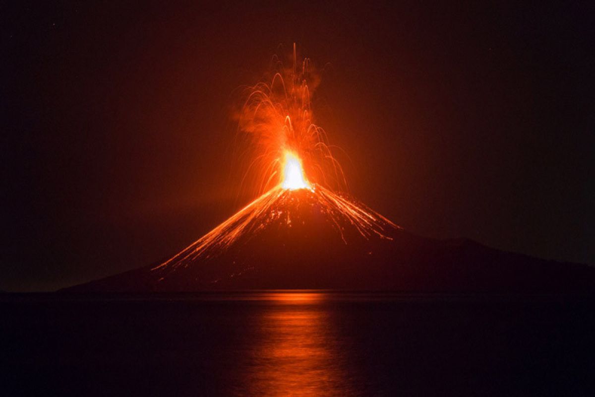 Fakta menarik Gunung Krakatau