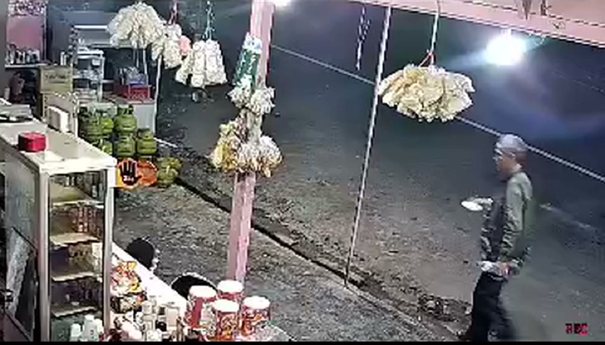 Detik-detik Pria Bunuh Diri di Jembatan Gladak Perak Lumajang Terekam CCTV